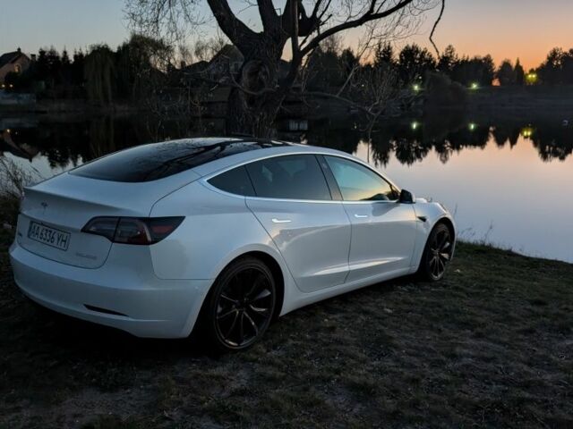 Білий Тесла Модель 3, об'ємом двигуна 0 л та пробігом 120 тис. км за 19700 $, фото 1 на Automoto.ua