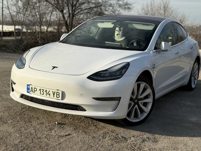 Білий Тесла Модель 3, об'ємом двигуна 0 л та пробігом 120 тис. км за 15500 $, фото 1 на Automoto.ua