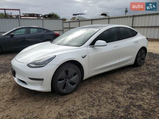 Белый Тесла Модель 3, объемом двигателя 0 л и пробегом 32 тыс. км за 3000 $, фото 1 на Automoto.ua