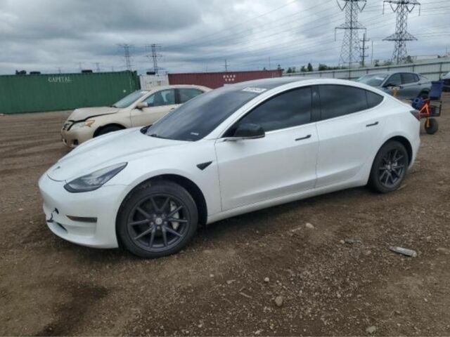 Белый Тесла Модель 3, объемом двигателя 0 л и пробегом 190 тыс. км за 12500 $, фото 1 на Automoto.ua