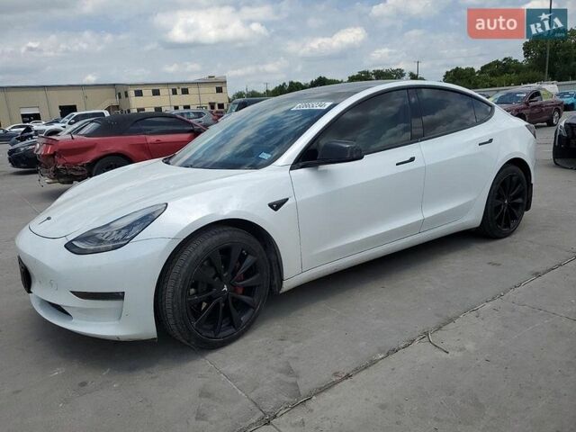 Белый Тесла Модель 3, объемом двигателя 0 л и пробегом 56 тыс. км за 3700 $, фото 1 на Automoto.ua