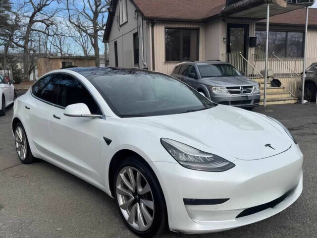 Білий Тесла Модель 3, об'ємом двигуна 0 л та пробігом 38 тис. км за 10000 $, фото 1 на Automoto.ua