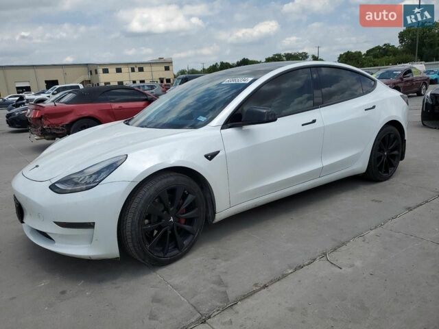 Белый Тесла Модель 3, объемом двигателя 0 л и пробегом 57 тыс. км за 5300 $, фото 1 на Automoto.ua
