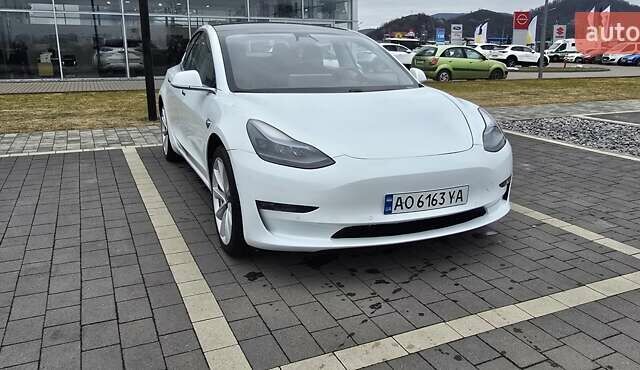 Белый Тесла Модель 3, объемом двигателя 0 л и пробегом 246 тыс. км за 13500 $, фото 1 на Automoto.ua