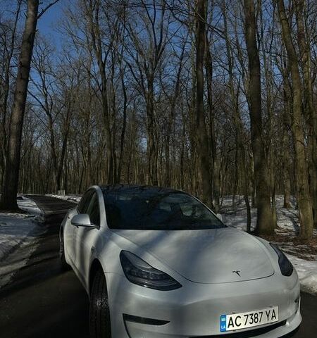 Білий Тесла Модель 3, об'ємом двигуна 0 л та пробігом 54 тис. км за 15000 $, фото 1 на Automoto.ua