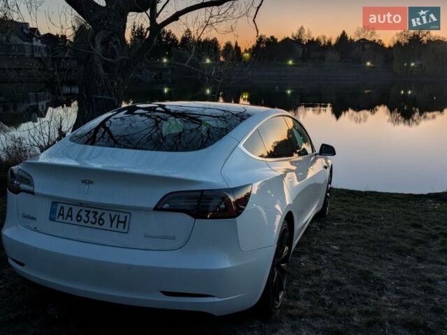 Белый Тесла Модель 3, объемом двигателя 0 л и пробегом 120 тыс. км за 19800 $, фото 1 на Automoto.ua