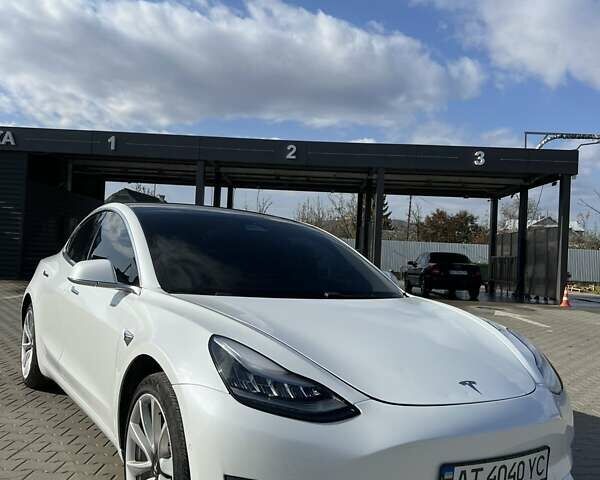 Білий Тесла Модель 3, об'ємом двигуна 0 л та пробігом 178 тис. км за 14800 $, фото 1 на Automoto.ua