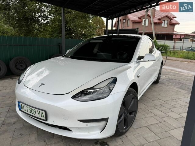 Білий Тесла Модель 3, об'ємом двигуна 0 л та пробігом 172 тис. км за 12950 $, фото 1 на Automoto.ua