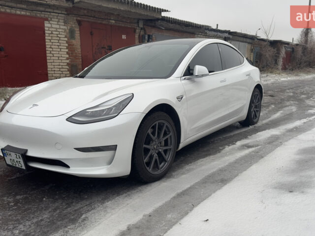 Белый Тесла Модель 3, объемом двигателя 0 л и пробегом 96 тыс. км за 25200 $, фото 1 на Automoto.ua