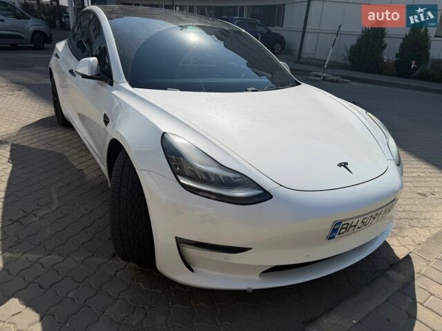 Білий Тесла Модель 3, об'ємом двигуна 0 л та пробігом 112 тис. км за 17500 $, фото 1 на Automoto.ua