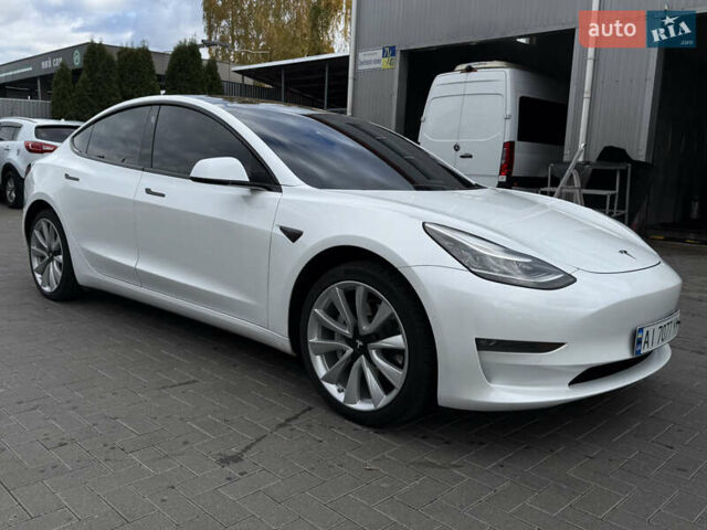 Тесла Модель 3 2019 у Белой Церкве на Automoto.ua Білий Тесла Модель 3, об'ємом двигуна 0 л та пробігом 44 тис. км за 15900 $, фото 1 на Automoto.ua