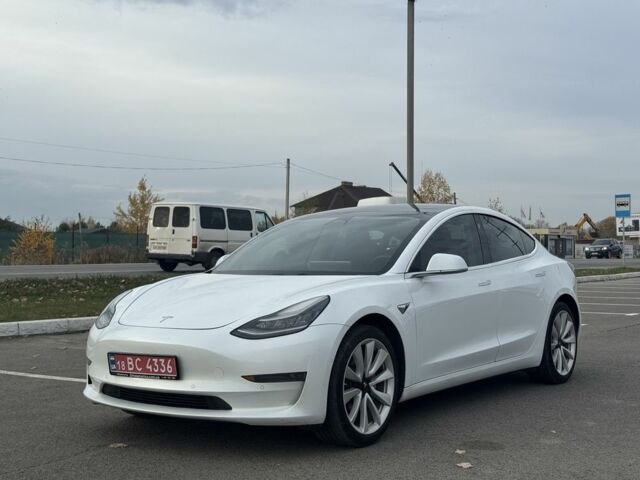Белый Тесла Модель 3, объемом двигателя 0 л и пробегом 166 тыс. км за 14400 $, фото 1 на Automoto.ua