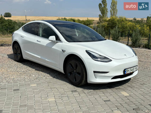 Білий Тесла Модель 3, об'ємом двигуна 0 л та пробігом 125 тис. км за 21990 $, фото 1 на Automoto.ua