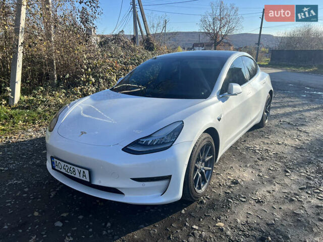 Белый Тесла Модель 3, объемом двигателя 0 л и пробегом 150 тыс. км за 18200 $, фото 1 на Automoto.ua