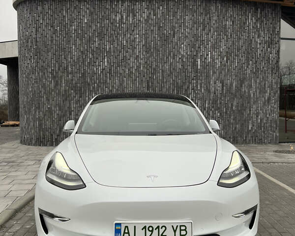 Белый Тесла Модель 3, объемом двигателя 0 л и пробегом 80 тыс. км за 22500 $, фото 1 на Automoto.ua