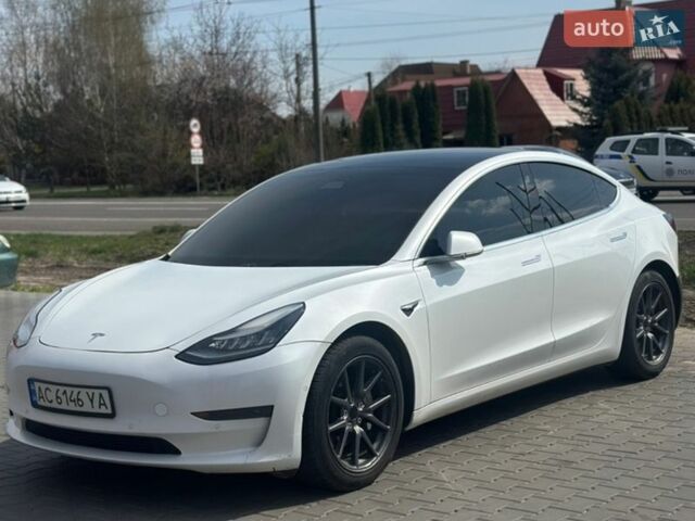 Білий Тесла Модель 3, об'ємом двигуна 0 л та пробігом 288 тис. км за 11999 $, фото 1 на Automoto.ua