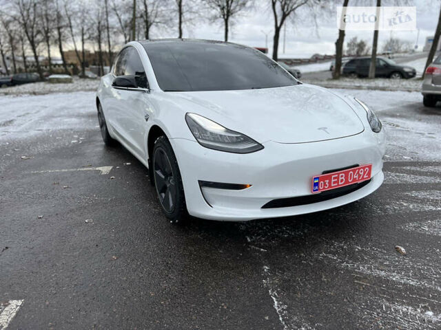 Білий Тесла Модель 3, об'ємом двигуна 0 л та пробігом 72 тис. км за 16500 $, фото 1 на Automoto.ua
