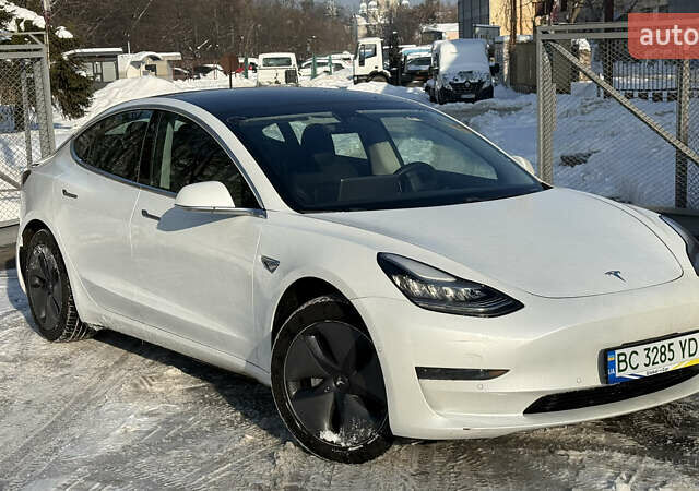 Белый Тесла Модель 3, объемом двигателя 0 л и пробегом 70 тыс. км за 13900 $, фото 1 на Automoto.ua