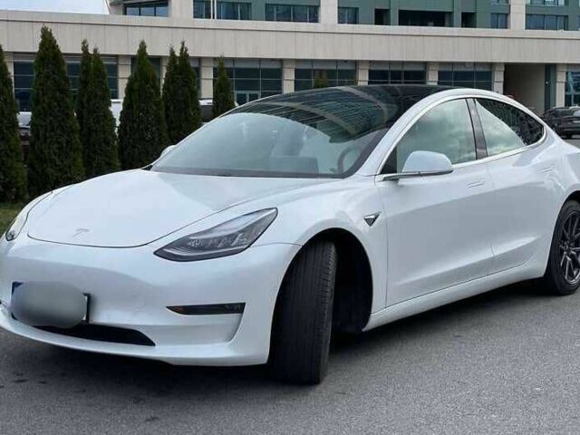 Білий Тесла Модель 3, об'ємом двигуна 0 л та пробігом 110 тис. км за 11540 $, фото 1 на Automoto.ua