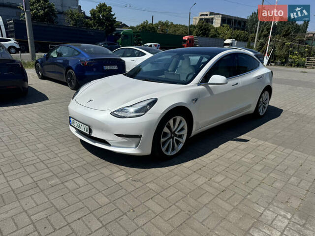 Білий Тесла Модель 3, об'ємом двигуна 0 л та пробігом 55 тис. км за 19000 $, фото 1 на Automoto.ua