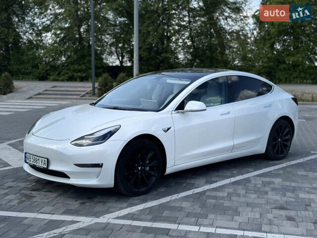 Білий Тесла Модель 3, об'ємом двигуна 0 л та пробігом 145 тис. км за 15200 $, фото 1 на Automoto.ua