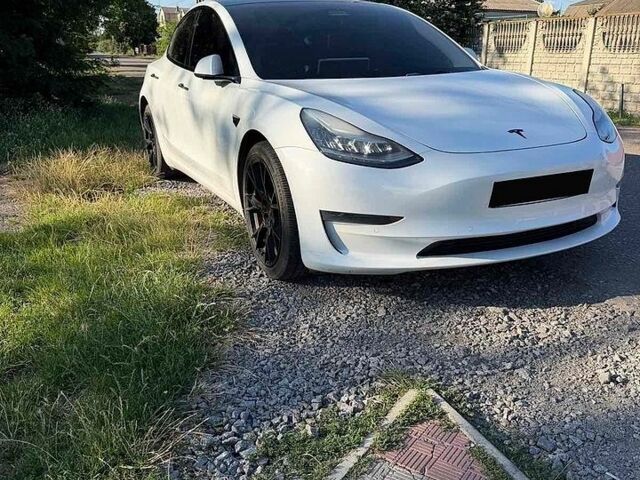 Білий Тесла Модель 3, об'ємом двигуна 0 л та пробігом 1 тис. км за 19000 $, фото 1 на Automoto.ua