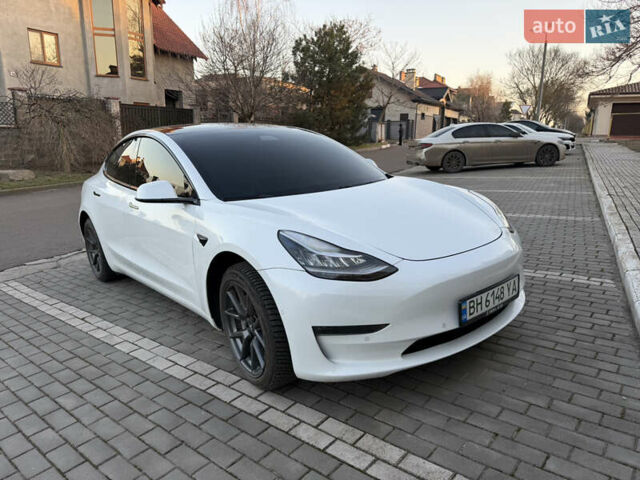 Белый Тесла Модель 3, объемом двигателя 0 л и пробегом 95 тыс. км за 17500 $, фото 1 на Automoto.ua
