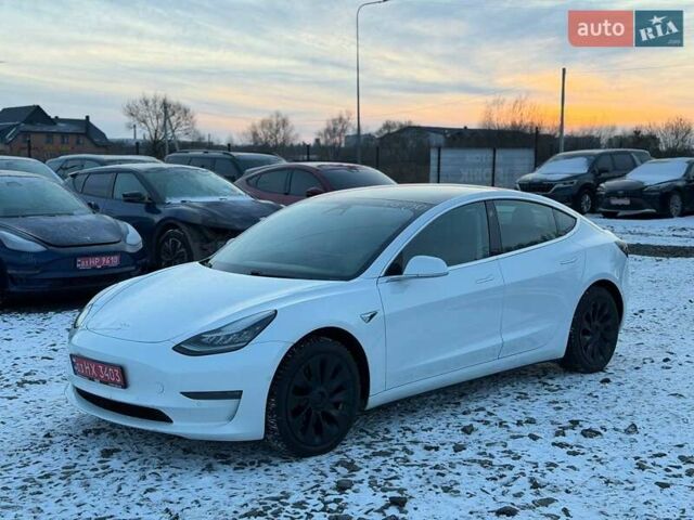 Белый Тесла Модель 3, объемом двигателя 0 л и пробегом 159 тыс. км за 15500 $, фото 1 на Automoto.ua