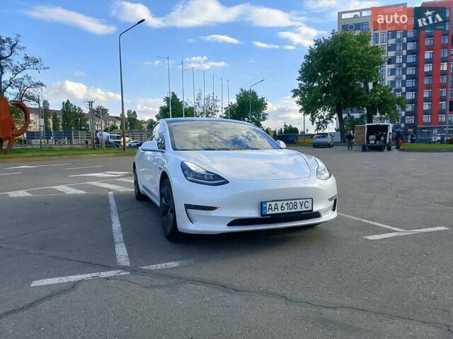 Білий Тесла Модель 3, об'ємом двигуна 0 л та пробігом 117 тис. км за 16499 $, фото 1 на Automoto.ua