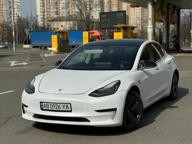 Білий Тесла Модель 3, об'ємом двигуна 0 л та пробігом 123 тис. км за 18500 $, фото 1 на Automoto.ua