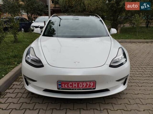 Белый Тесла Модель 3, объемом двигателя 0 л и пробегом 212 тыс. км за 17800 $, фото 1 на Automoto.ua