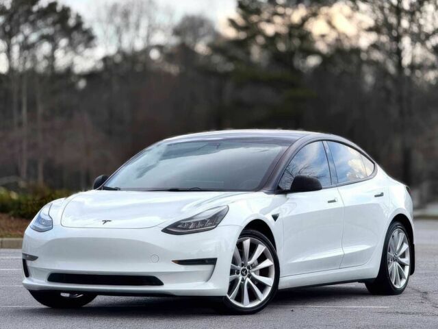 Белый Тесла Модель 3, объемом двигателя 0 л и пробегом 53 тыс. км за 12700 $, фото 1 на Automoto.ua