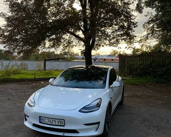 Білий Тесла Модель 3, об'ємом двигуна 0 л та пробігом 183 тис. км за 332 $, фото 1 на Automoto.ua