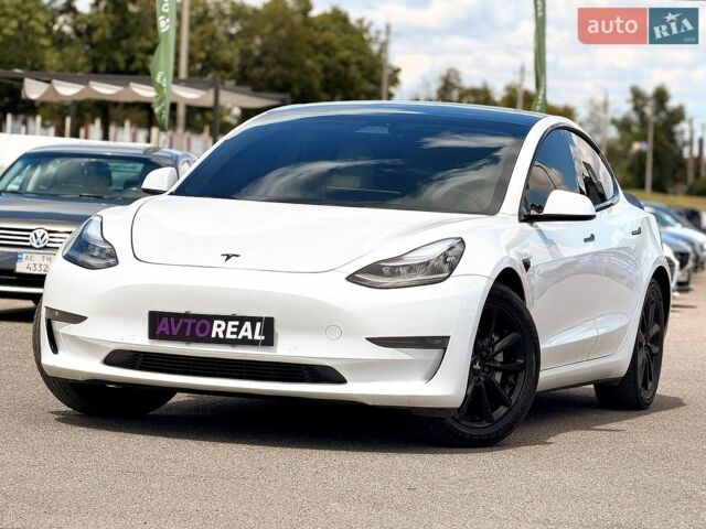 Білий Тесла Модель 3, об'ємом двигуна 0 л та пробігом 149 тис. км за 16900 $, фото 1 на Automoto.ua
