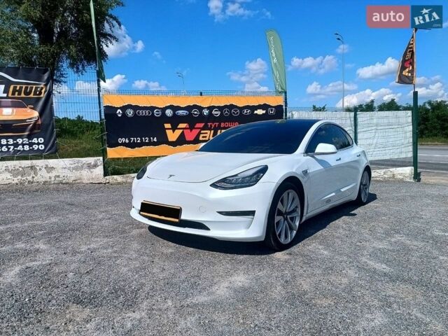 Білий Тесла Модель 3, об'ємом двигуна 0 л та пробігом 122 тис. км за 18000 $, фото 1 на Automoto.ua