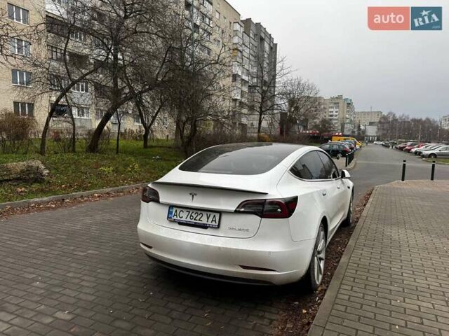 Білий Тесла Модель 3, об'ємом двигуна 0 л та пробігом 247 тис. км за 15500 $, фото 1 на Automoto.ua