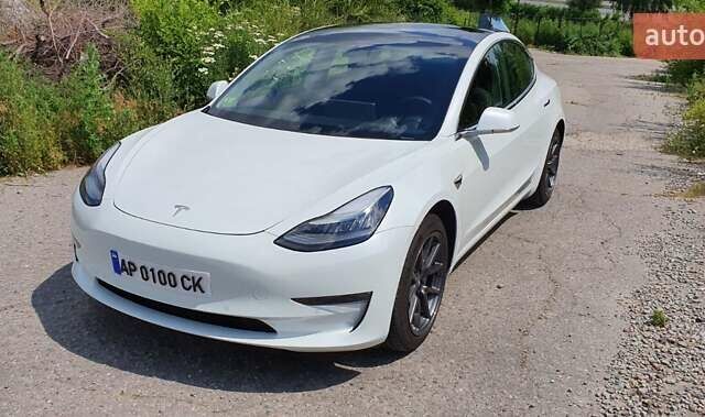 Белый Тесла Модель 3, объемом двигателя 0 л и пробегом 72 тыс. км за 19000 $, фото 1 на Automoto.ua