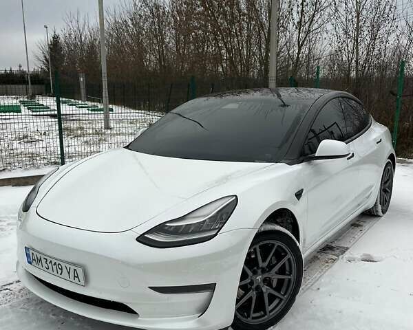 Білий Тесла Модель 3, об'ємом двигуна 0 л та пробігом 155 тис. км за 17600 $, фото 1 на Automoto.ua