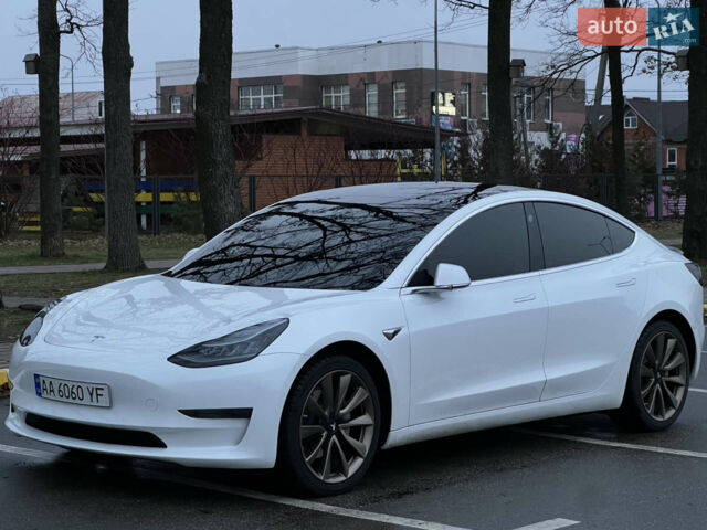 Білий Тесла Модель 3, об'ємом двигуна 0 л та пробігом 76 тис. км за 21000 $, фото 1 на Automoto.ua