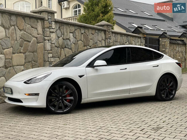 Белый Тесла Модель 3, объемом двигателя 0 л и пробегом 99 тыс. км за 22400 $, фото 1 на Automoto.ua
