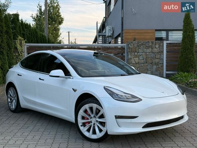 Белый Тесла Модель 3, объемом двигателя 0 л и пробегом 120 тыс. км за 15199 $, фото 1 на Automoto.ua
