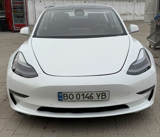 Білий Тесла Модель 3, об'ємом двигуна 0 л та пробігом 118 тис. км за 18000 $, фото 1 на Automoto.ua