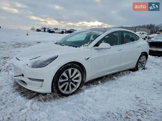 Белый Тесла Модель 3, объемом двигателя 0 л и пробегом 72 тыс. км за 5200 $, фото 1 на Automoto.ua