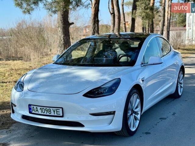 Белый Тесла Модель 3, объемом двигателя 0 л и пробегом 93 тыс. км за 13999 $, фото 1 на Automoto.ua
