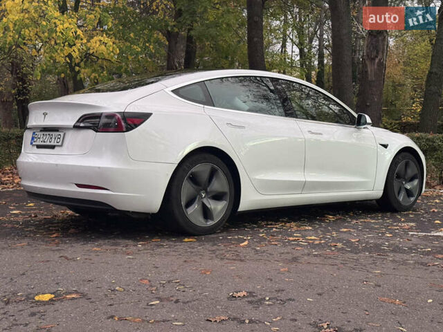 Белый Тесла Модель 3, объемом двигателя 0 л и пробегом 142 тыс. км за 19900 $, фото 1 на Automoto.ua