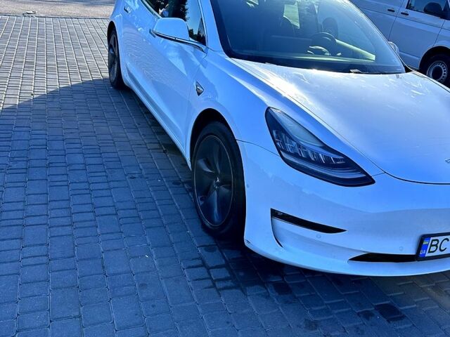 Білий Тесла Модель 3, об'ємом двигуна 0 л та пробігом 280 тис. км за 14500 $, фото 1 на Automoto.ua