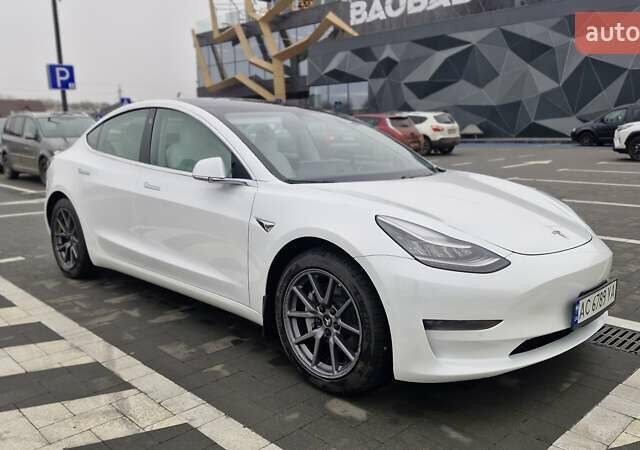 Белый Тесла Модель 3, объемом двигателя 0 л и пробегом 93 тыс. км за 16800 $, фото 1 на Automoto.ua