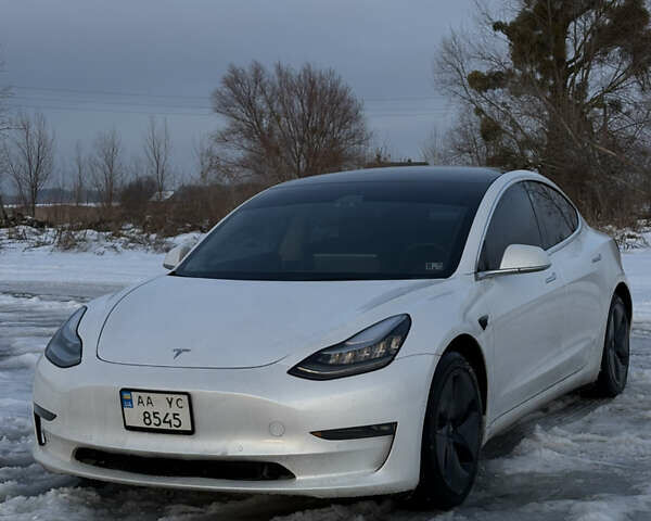 Білий Тесла Модель 3, об'ємом двигуна 0 л та пробігом 191 тис. км за 18500 $, фото 1 на Automoto.ua