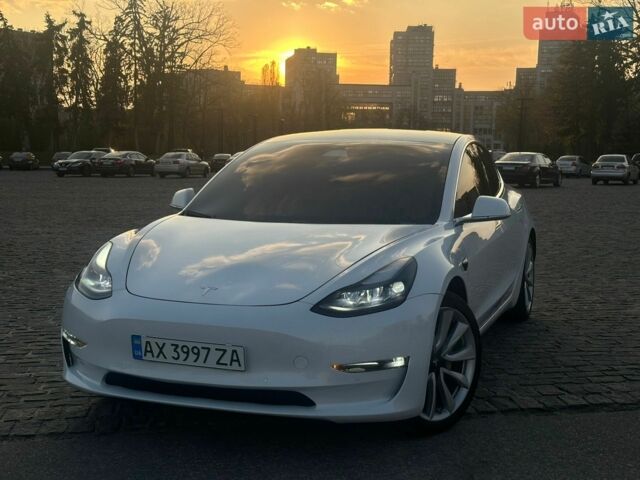 Белый Тесла Модель 3, объемом двигателя 0 л и пробегом 100 тыс. км за 17600 $, фото 1 на Automoto.ua