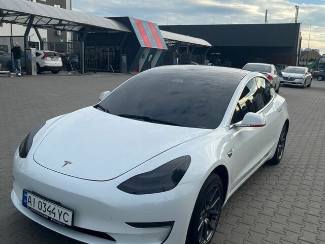 Білий Тесла Модель 3, об'ємом двигуна 0 л та пробігом 59 тис. км за 17500 $, фото 1 на Automoto.ua